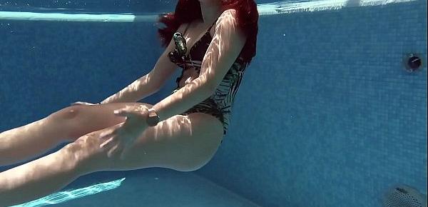  Diana Rius hot Spanish babe underwater
